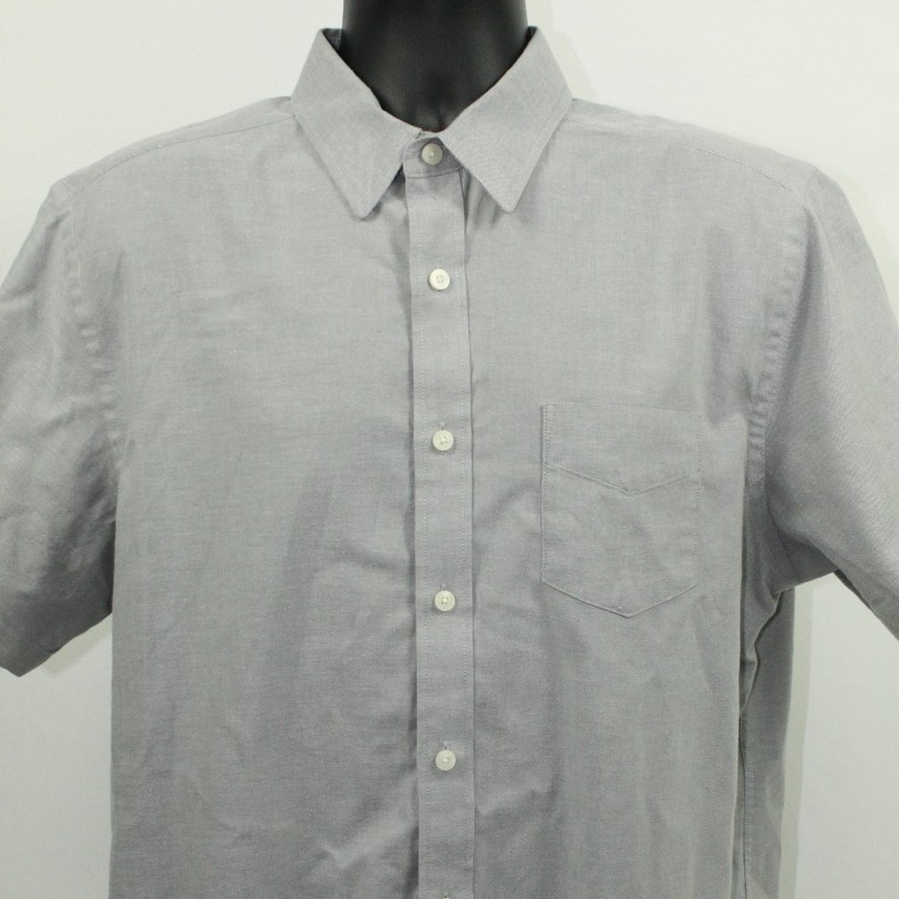 UNTUCKit Short Sleeve Gray Button Up Shirt Large